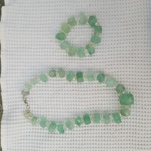 Green stone bead necklace and bracelet set